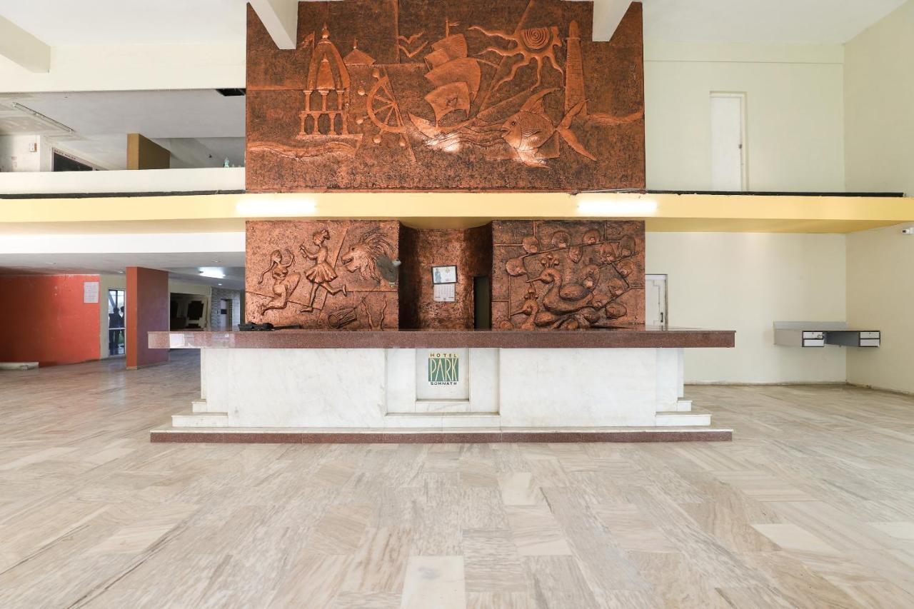 Oyo Hotel Park Veraval Exterior photo