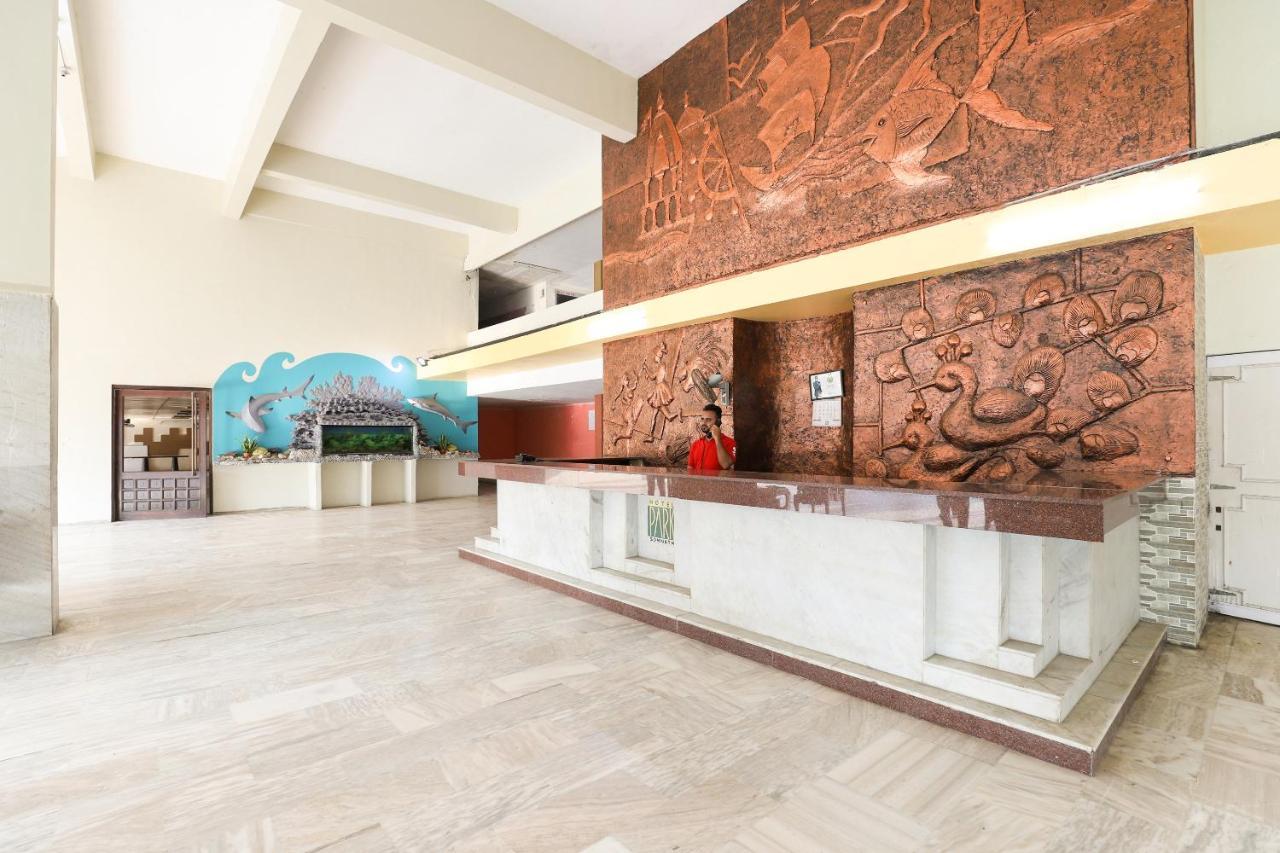 Oyo Hotel Park Veraval Exterior photo